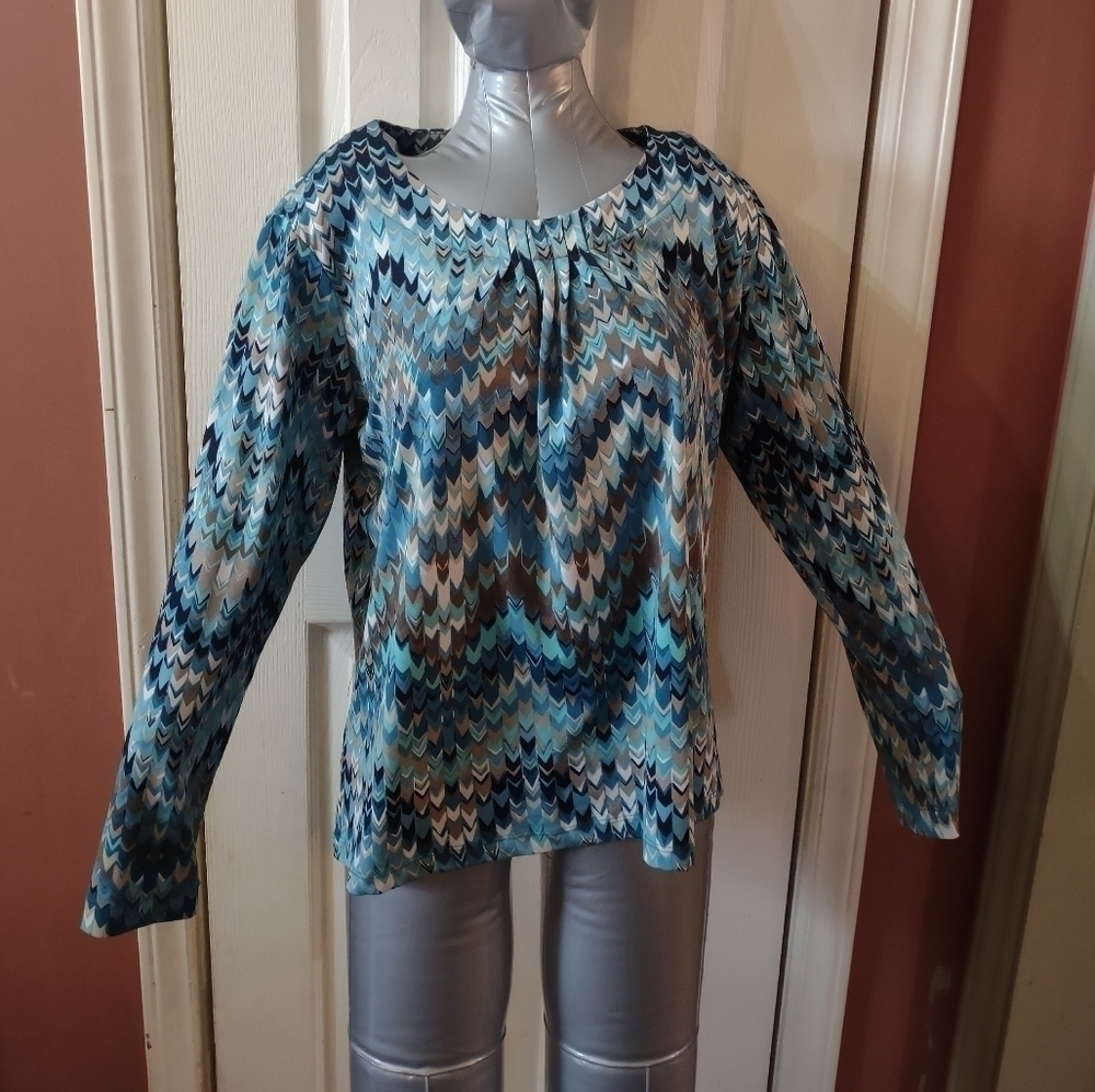 Nikki Petite Size PM Long Sleeve Zig zag Blouse Shirt Top
